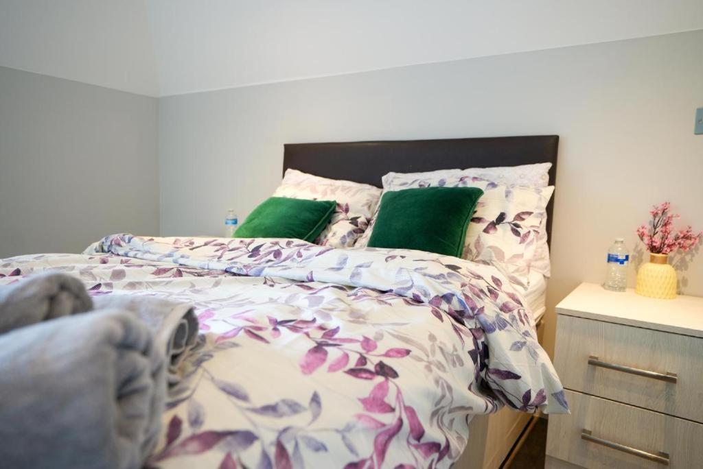 Appartamento 172-174 Wood Lane *